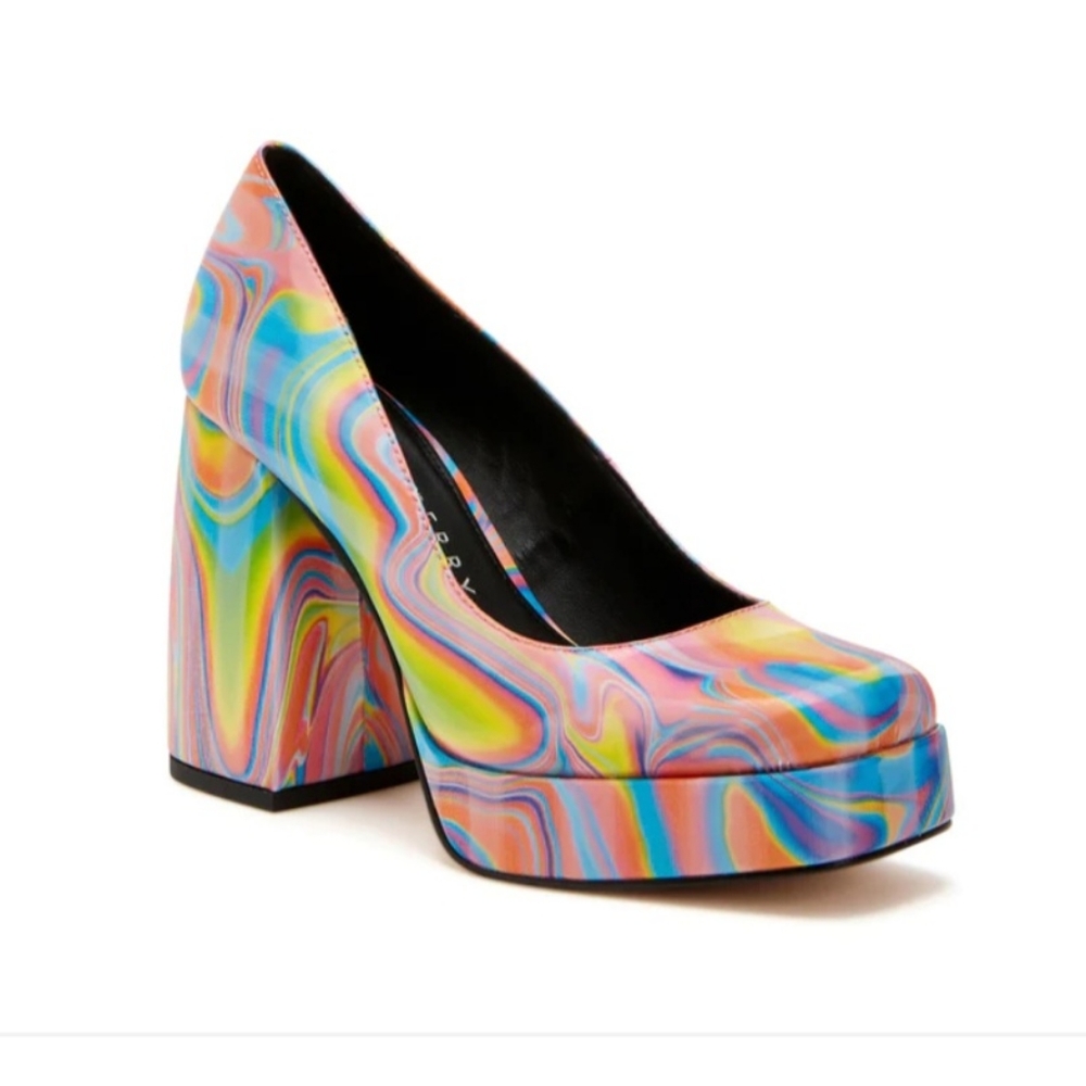 Katy Perry pump